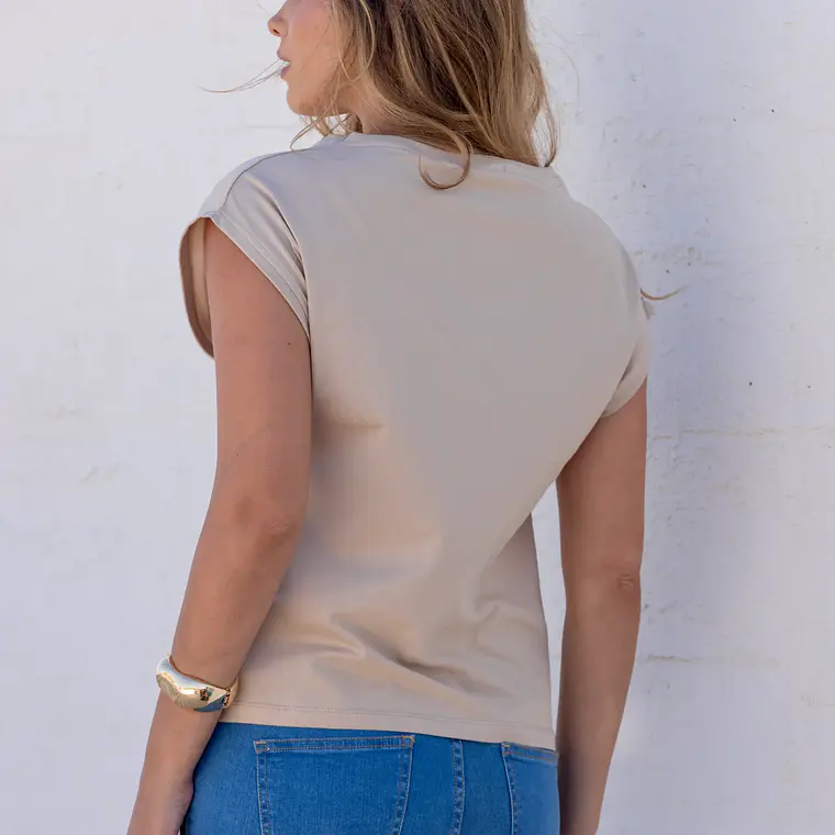 T-SHIRT COM DESENHO EM LANTEJOULAS SEISSA 2