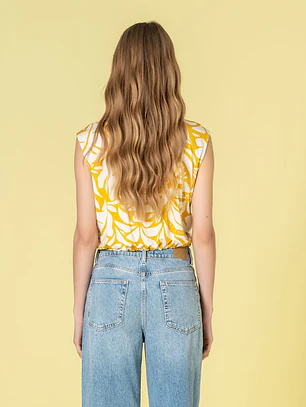 TOP ESTAMPADO EM MALHA FRIA RUGA