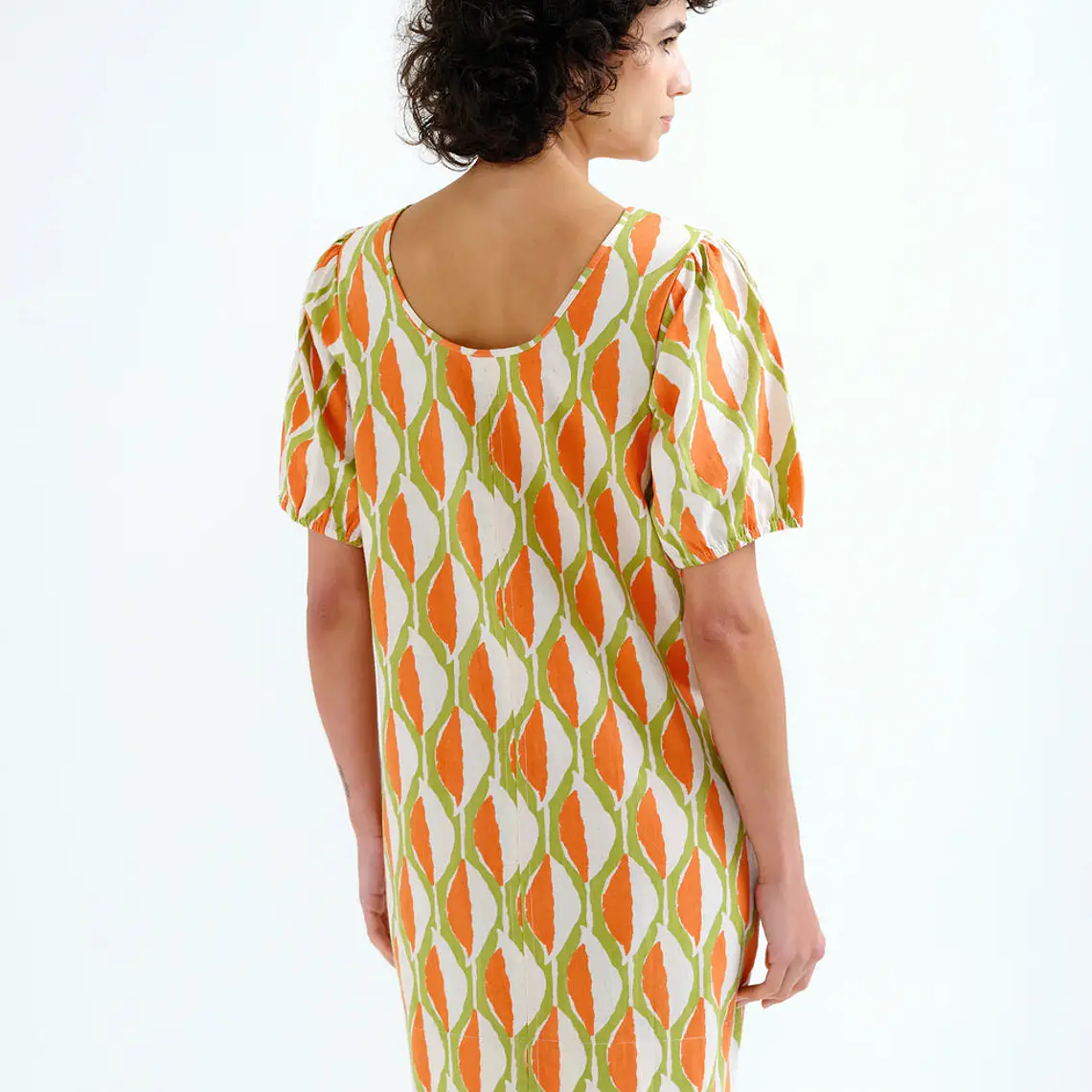 VESTIDO CURTO ESTAMPADO ALOE COMPAÑIA FANTASTICA 2
