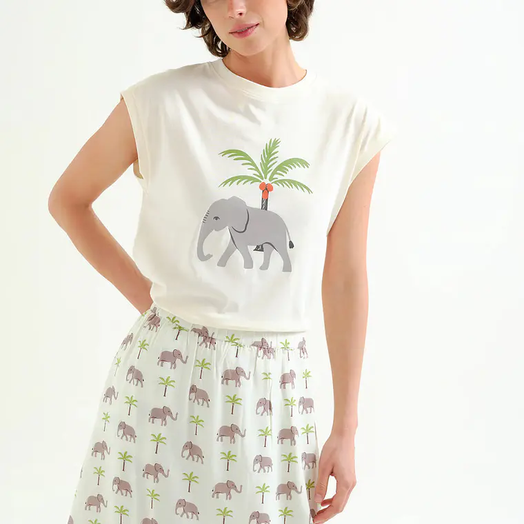 T-SHIRT ESTAMPADA COM ELEFANTE COMPAÑIA FANTASTICA 1
