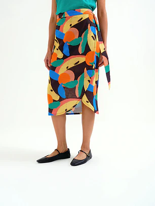 SAIA MIDI COM ESTAMPADO TUTTIFRUTTI COMPAÑIA FANTASTICA