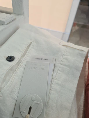 CALÇÕES DE LINHO JOGGER COM ELÁSTICO ATRÁS LIBERJEANS 