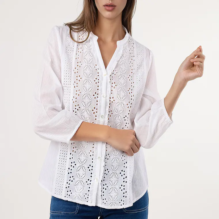 CAMISA COM BORDADOS DANDARA 1