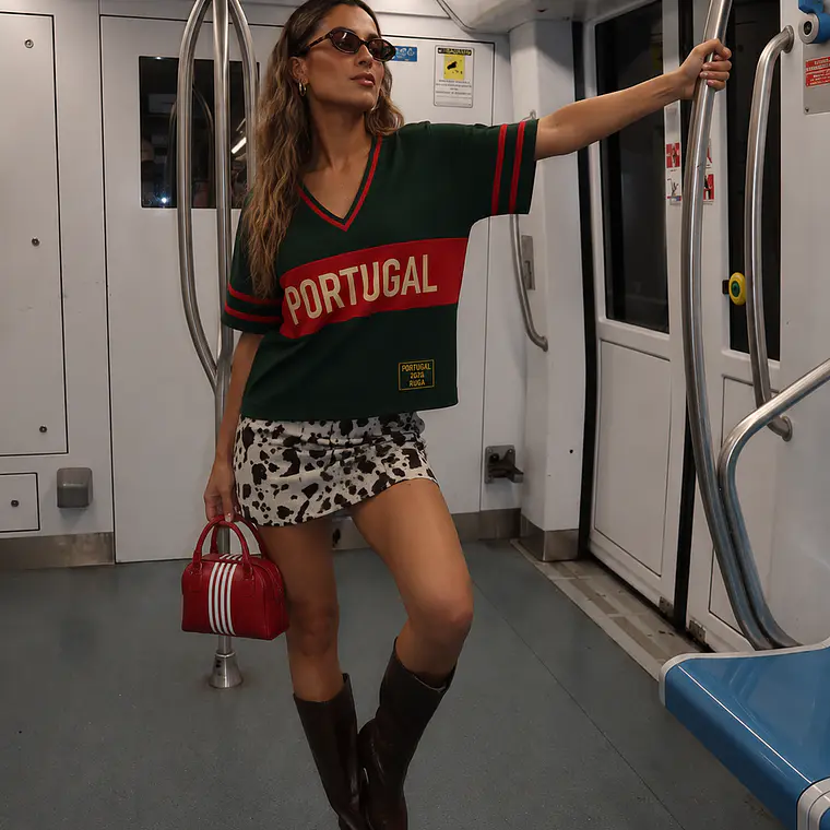 T-SHIRT COM FUNDO VERDE PORTUGAL 5