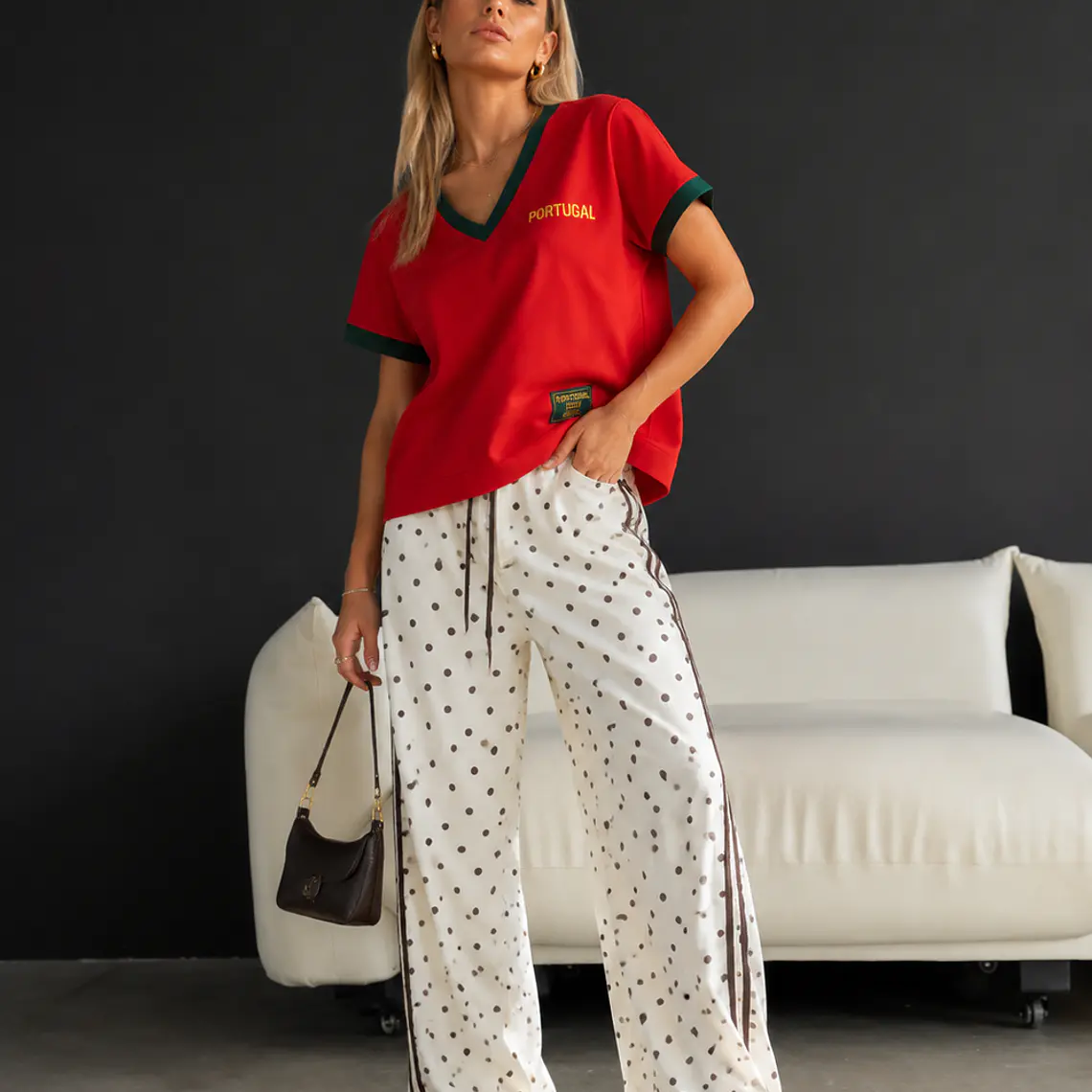 T-SHIRT COM FUNDO VERMELHO PORTUGAL - COPIE 5