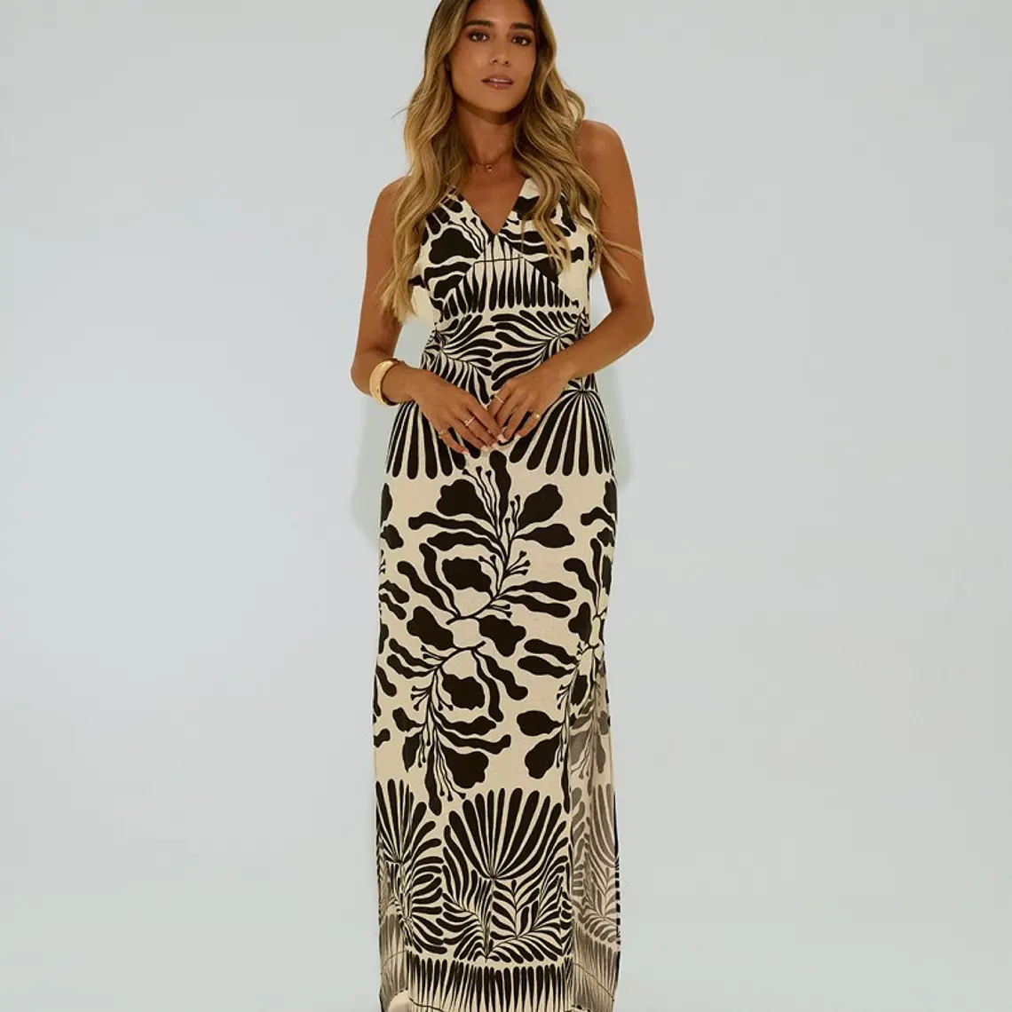 ´VESTIDO COMPRIDO ESTAMPADO COM COSTAS CRUZADAS SCRIPTAS 1