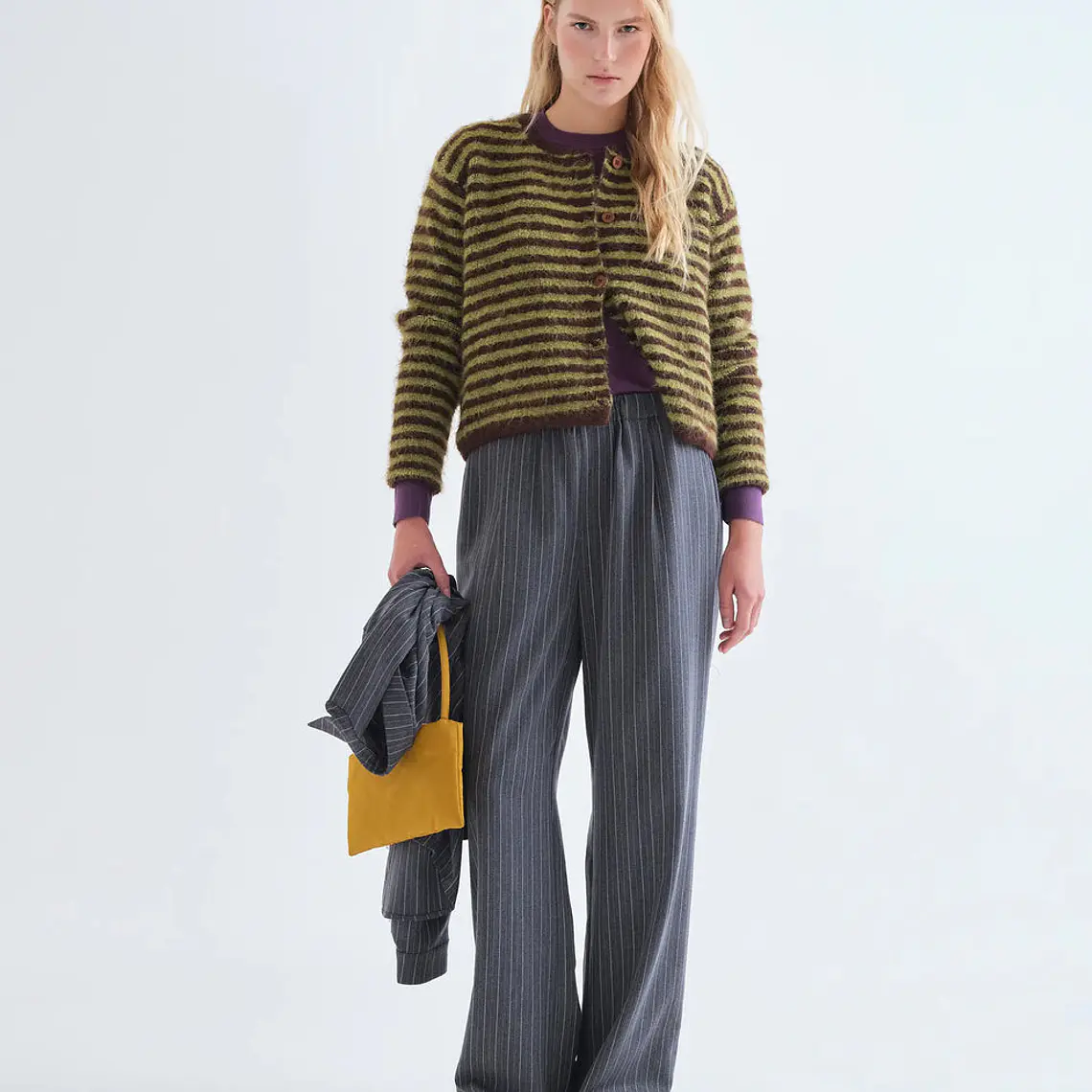 CARDIGAN COM RISCAS VERDE E CASTANHAS COMPAÑIA FANTASTICA  1