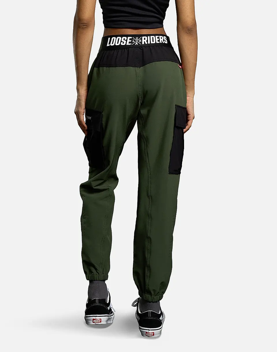 Pantalón ciclismo Loose Riders Cargo Oliva 8