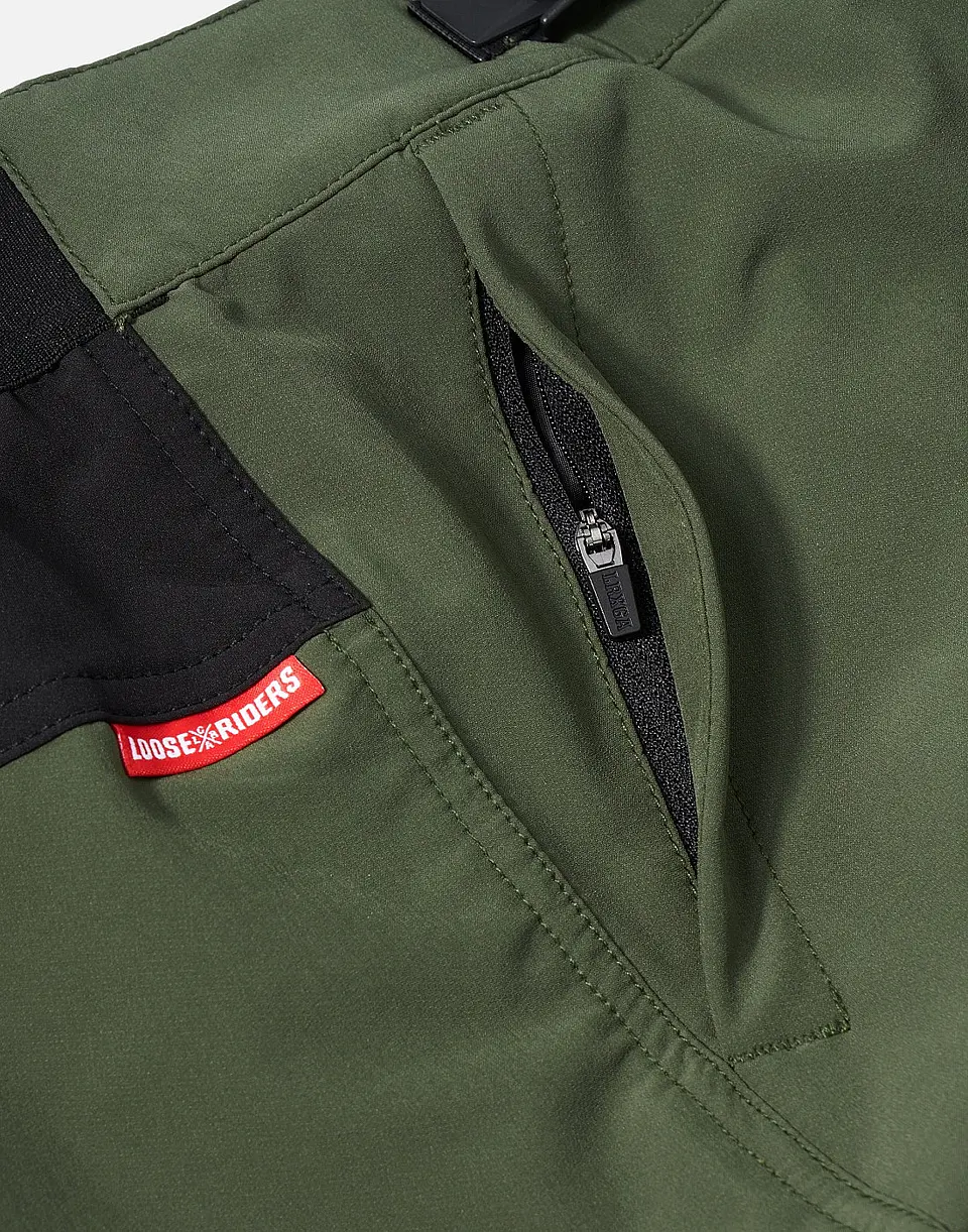 Pantalón ciclismo Loose Riders Cargo Oliva 9