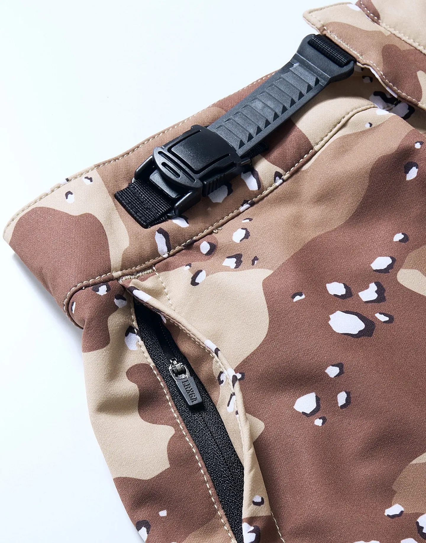 Pantalón ciclismo Loose Riders Cargo Dessert Camo 8