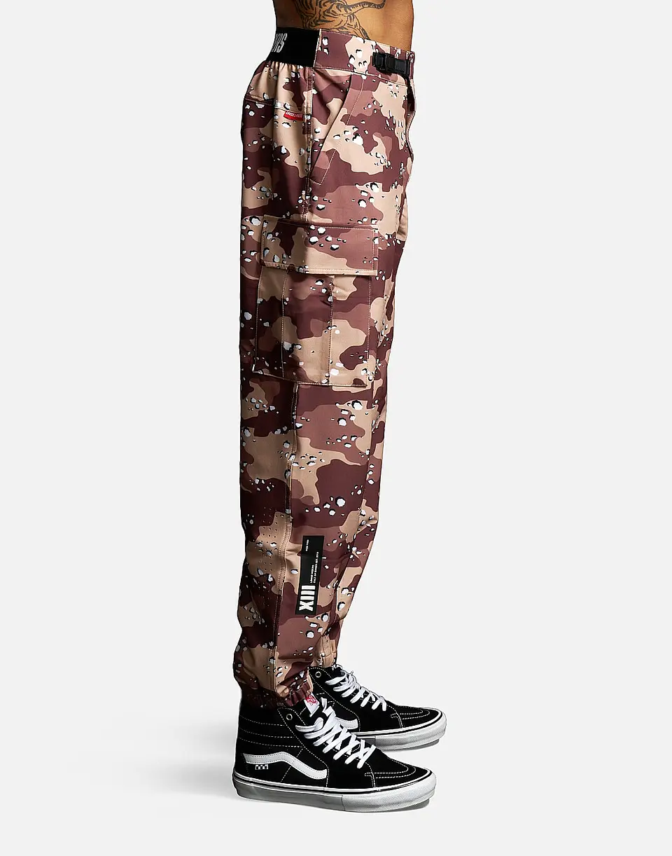 Pantalón ciclismo Loose Riders Cargo Dessert Camo 9