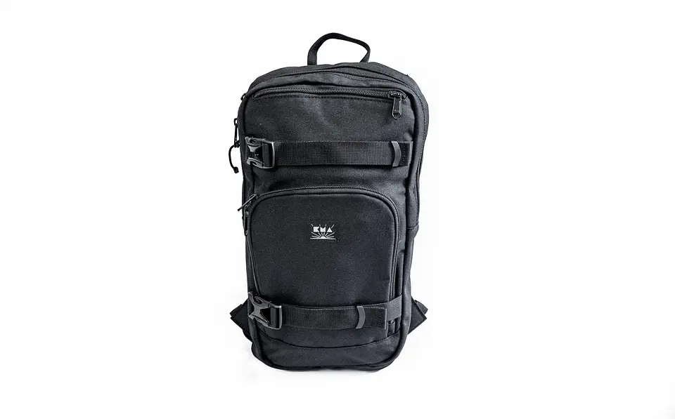 Mochila KMA FALCO 5L con bolsa de hidratación 2