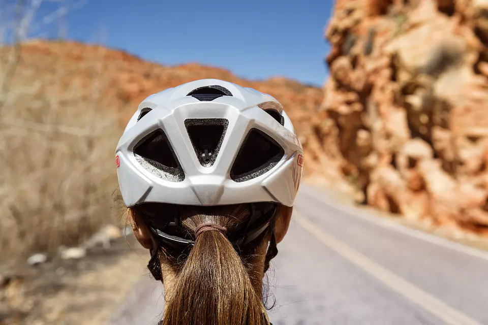 Casco de Bicicleta Abus Aduro 2.1 3