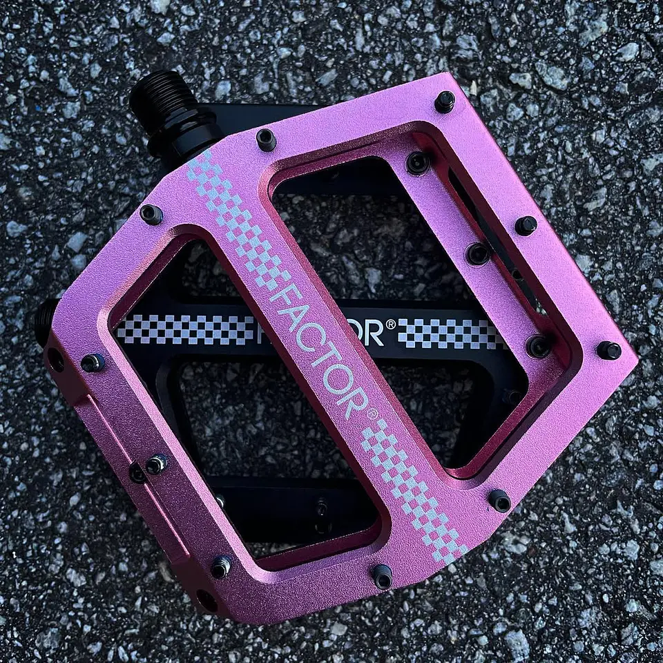 Pedales de Plataforma Factor Bake Rosado 2