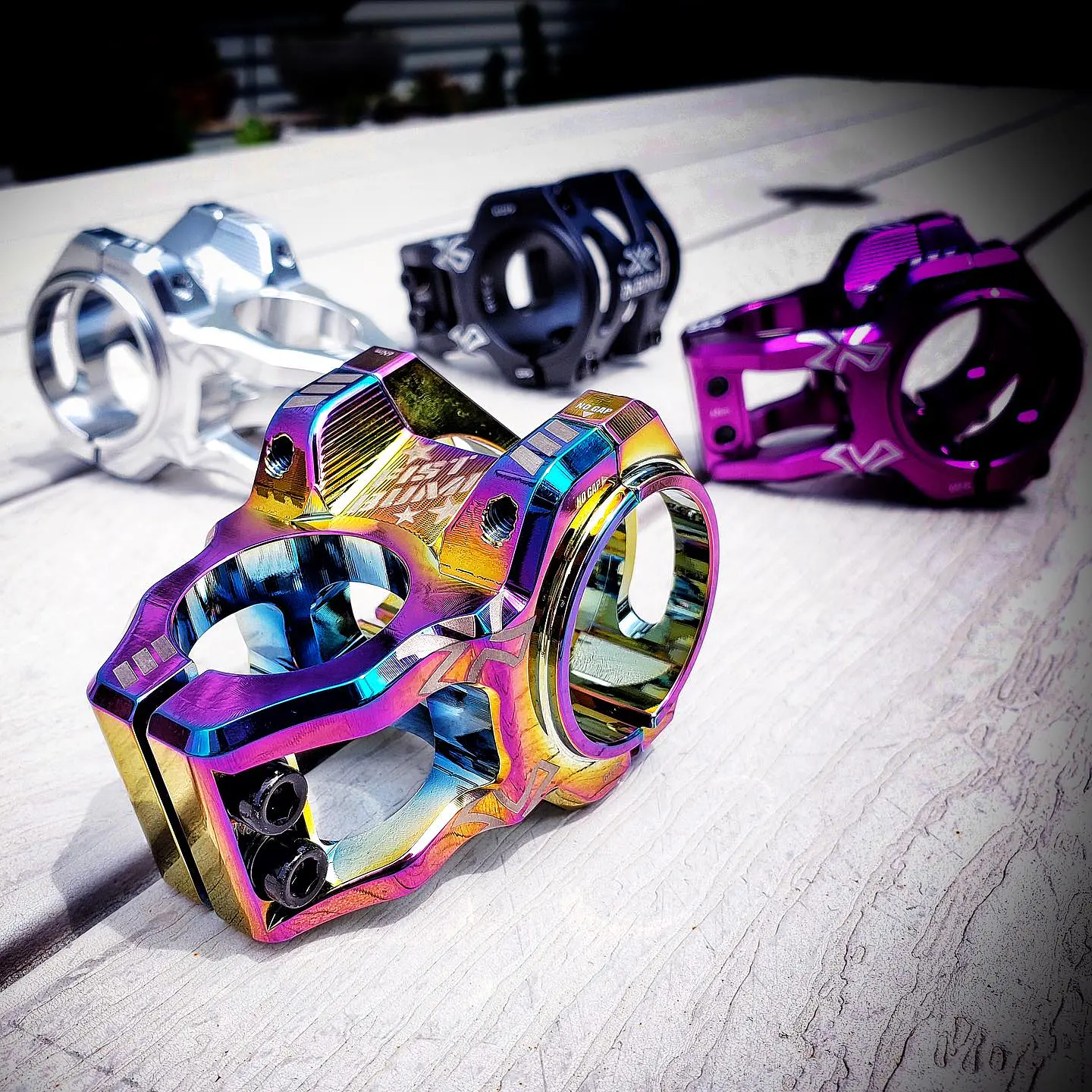 Tee Fist Bump Da Bomb 35 x 35 mm Cromado 3