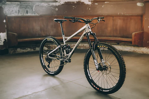 Cuadro Banshee Spitfire V3.2 Enduro y Trail