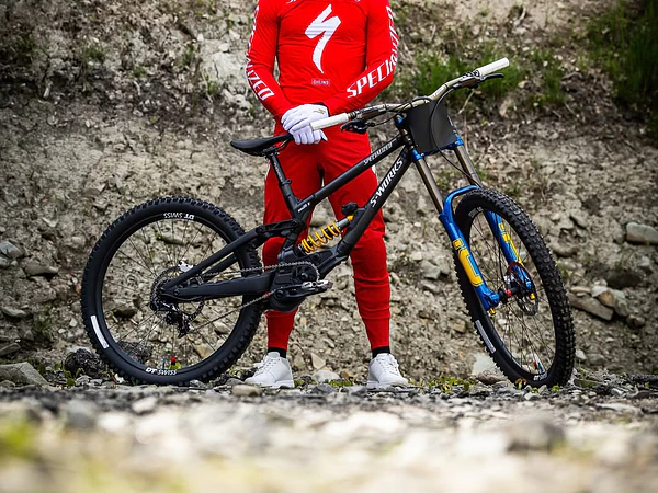¿Qué Frenos son los de Loic Bruni?