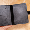 Billetera Fragata para pasaporte negro relieve y reno negro