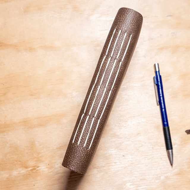 Libreta Semillero 120 hojas fijas café claro relieve