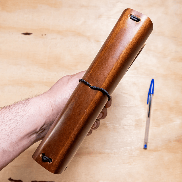 Libreta Belloto 120 hojas reemplazables A5 café claro elástico negro