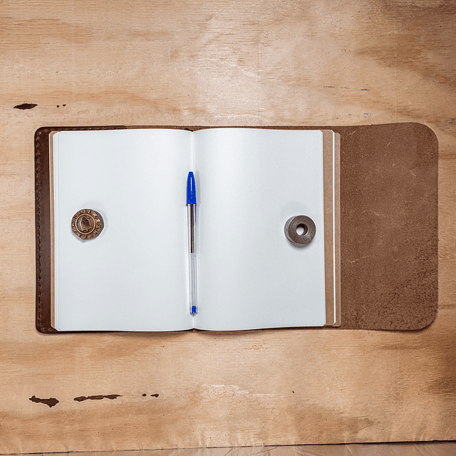 Libreta Belloto 120 hojas reemplazables A5 café claro elástico negro