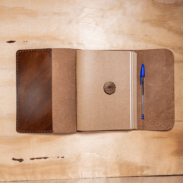 Libreta Belloto 120 hojas reemplazables A5 café claro elástico negro