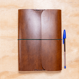 Libreta Belloto 120 hojas reemplazables A5 café claro elástico verde