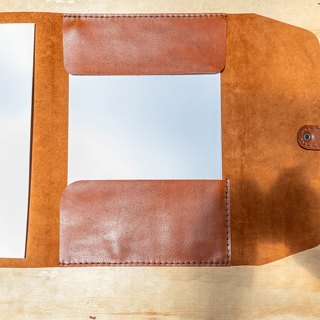 Portafolios Turcaza tamaño oficio caramelo