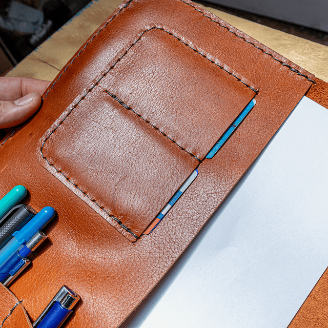 Portafolios Turcaza tamaño oficio caramelo