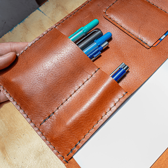 Portafolios Turcaza tamaño oficio caramelo