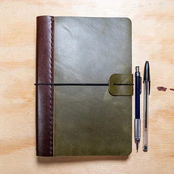 Libreta Algarrobo 120 hojas reemplazables A5 verde oliva y café agreste