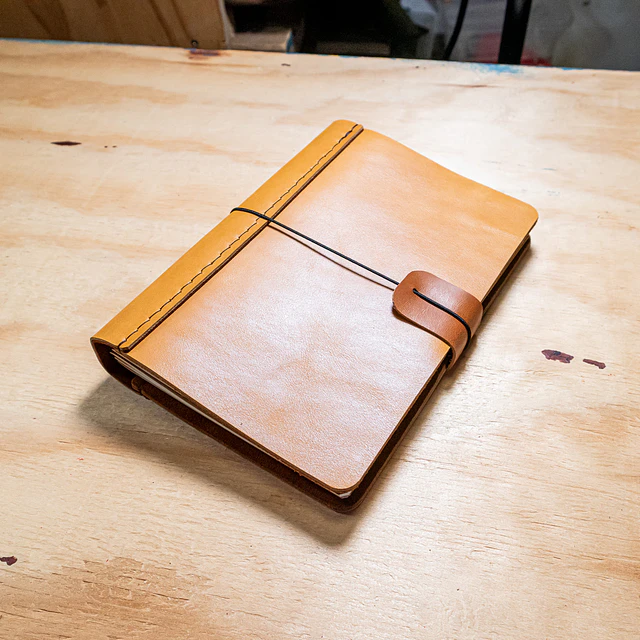 Libreta Algarrobo 120 hojas reemplazables A5 amarilla