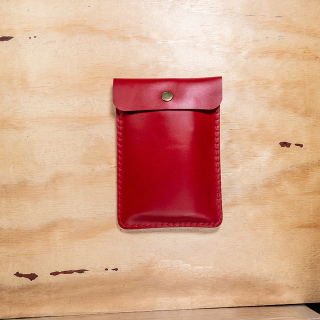 Estuche rojo para lápices
