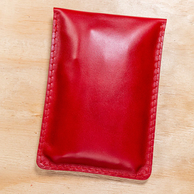 Estuche rojo para lápices