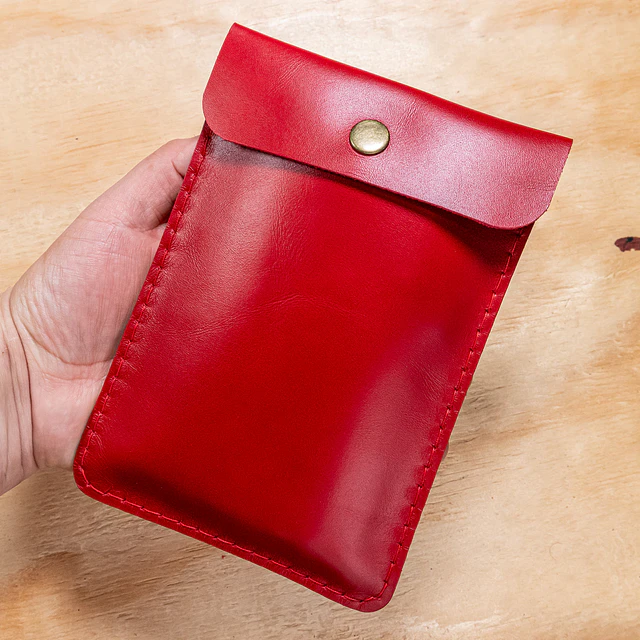 Estuche rojo para lápices