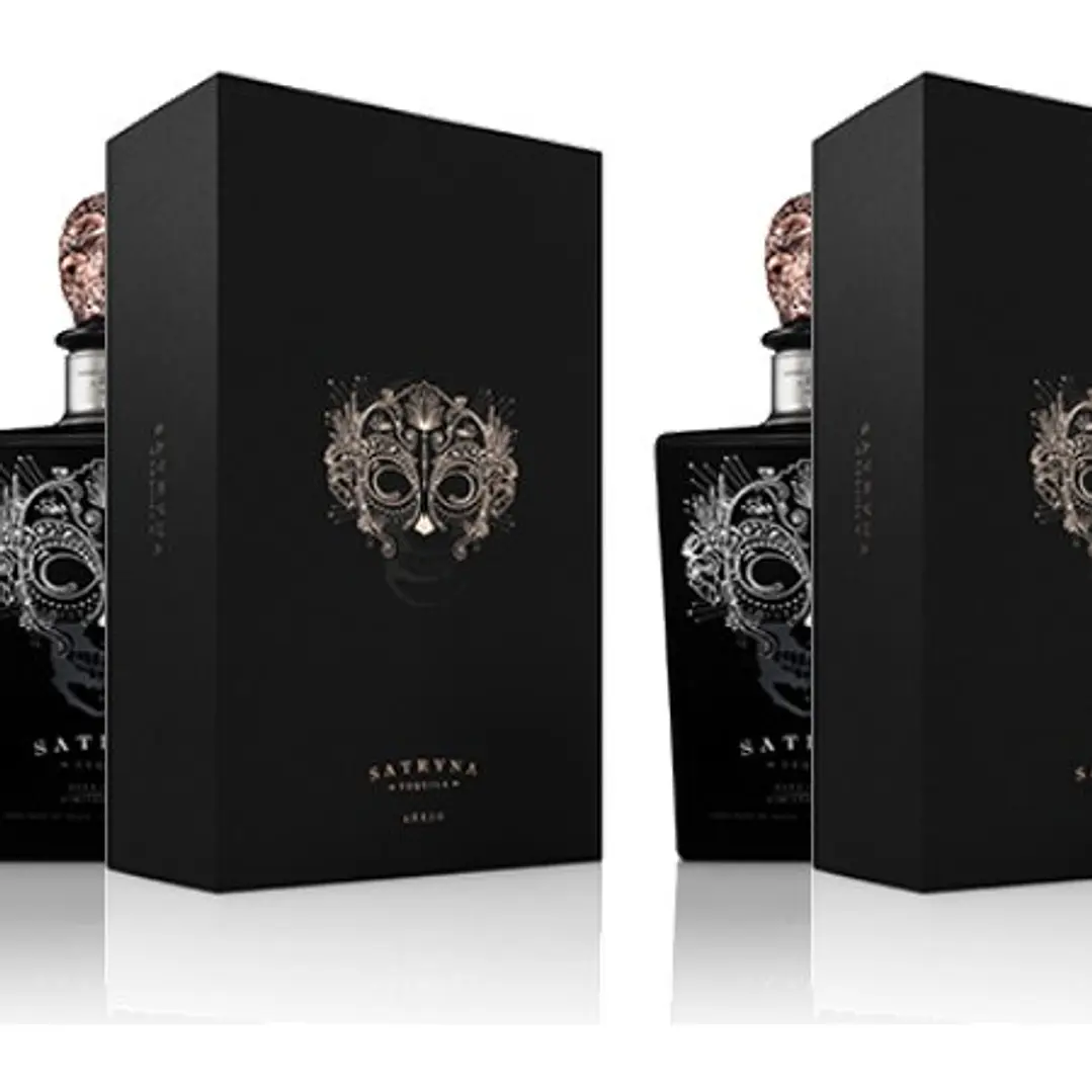 SATRYNA AÑEJO Double Barrel - Ultra-Premium Tequila vol. 38% - 70cl Gift Pack 5
