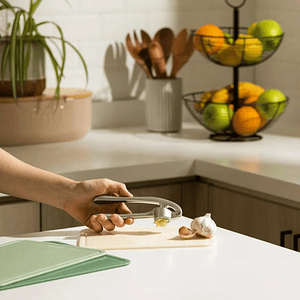 Prensador Y Triturador De Ajo Practico Mango Antideslizante