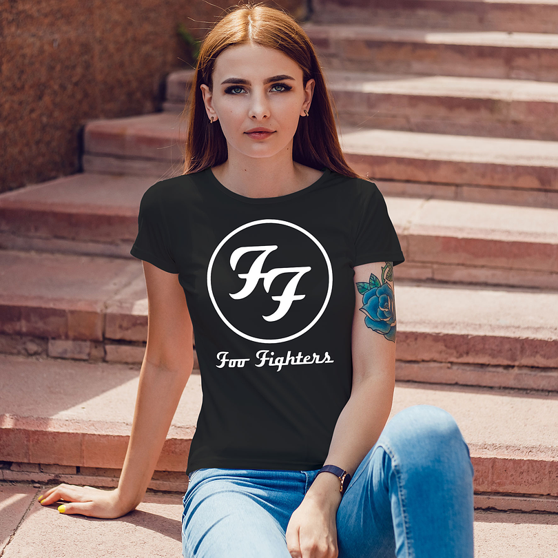 Polera premium Foo Fighters logo mujer 7