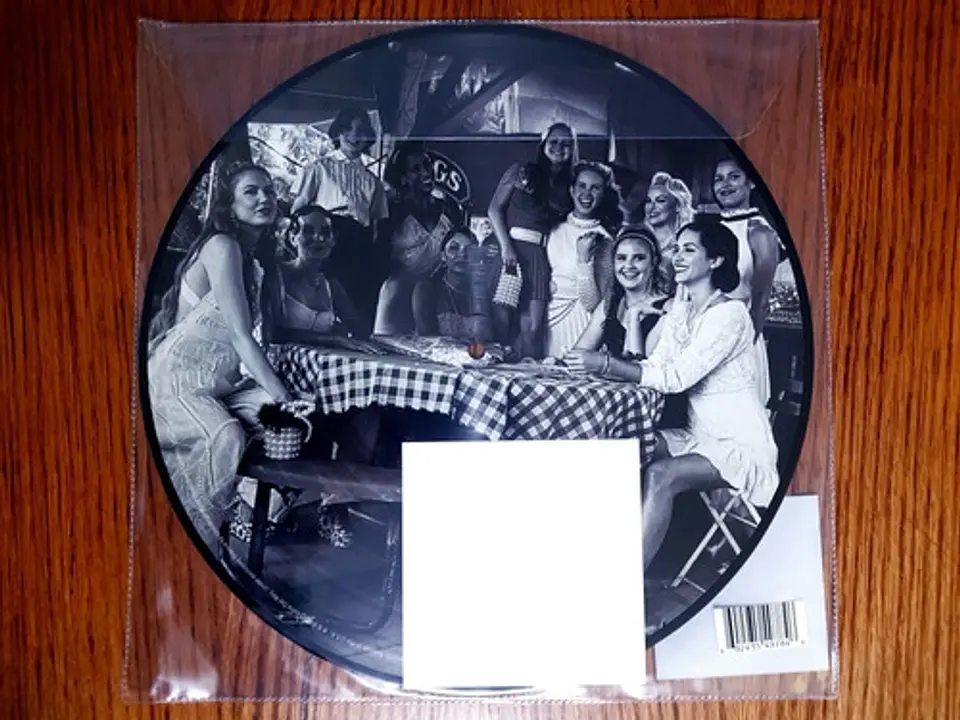 Chemtrails Over The Country Club - Lana Del Rey - Picture Disc 3