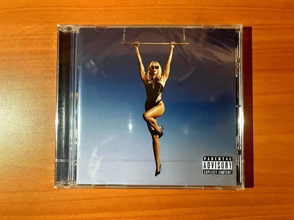 Miley Cyrus - Endless Summer Vacation - CD 2