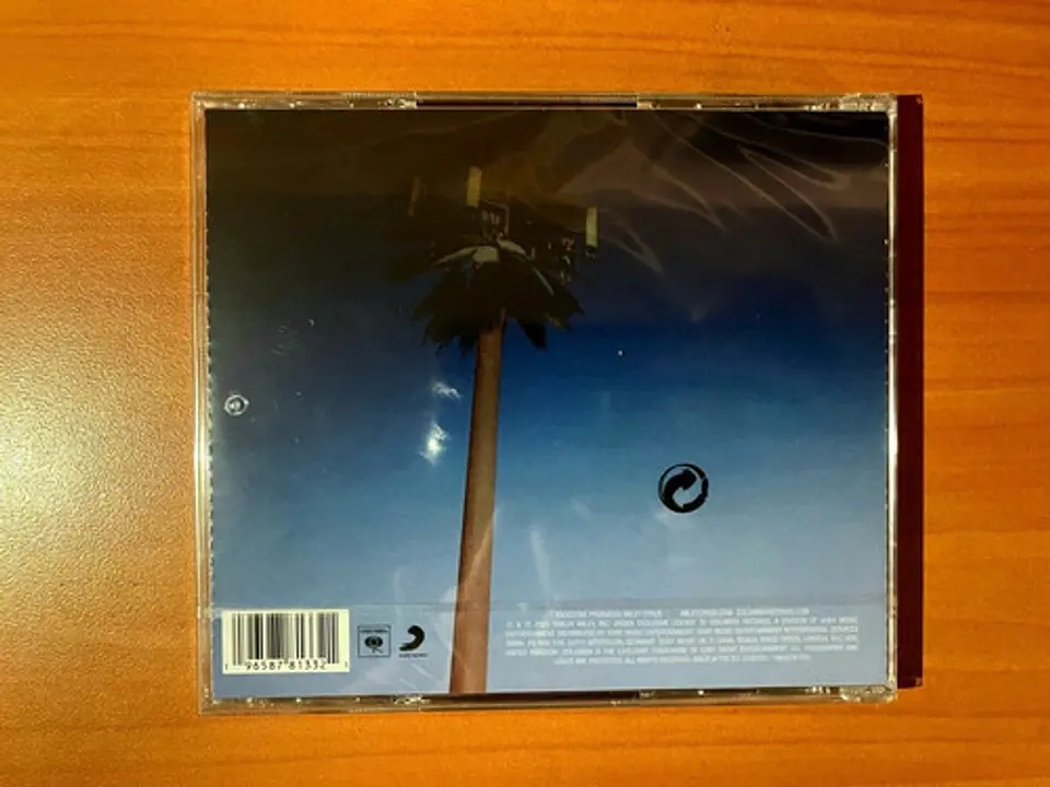 Miley Cyrus - Endless Summer Vacation - CD 3