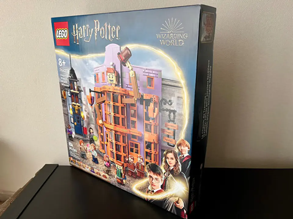 Lego - Harry Potter: Callejón Diagon Sortilegios Weasley 76422 4