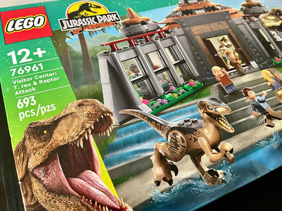 Lego Jurassic Park - Centro De Visitantes: T. Rex Y Ataque Del Raptor 76961 3