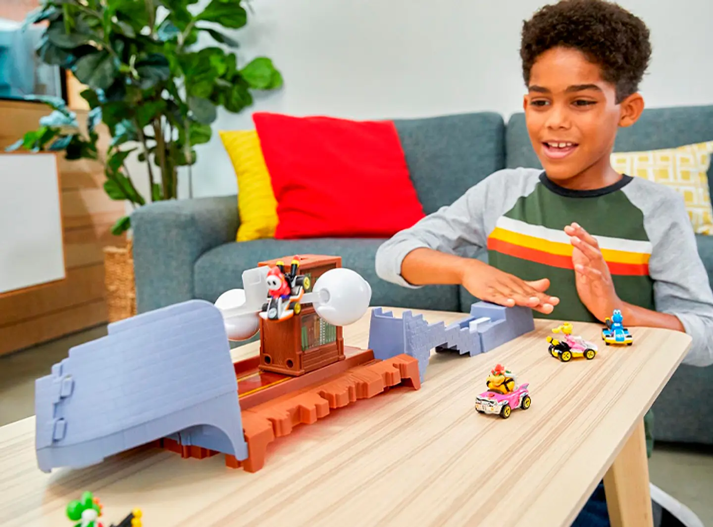 Pista Hot Wheels Mario Kart - La Carrera Espeluznante de Boo 5