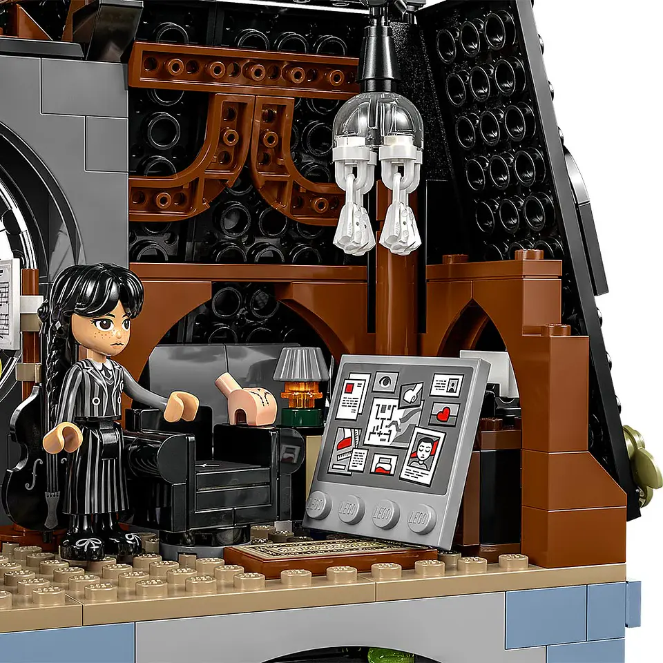 LEGO Wednesday - Dormitorio de Merlina y Enid (76781) 5