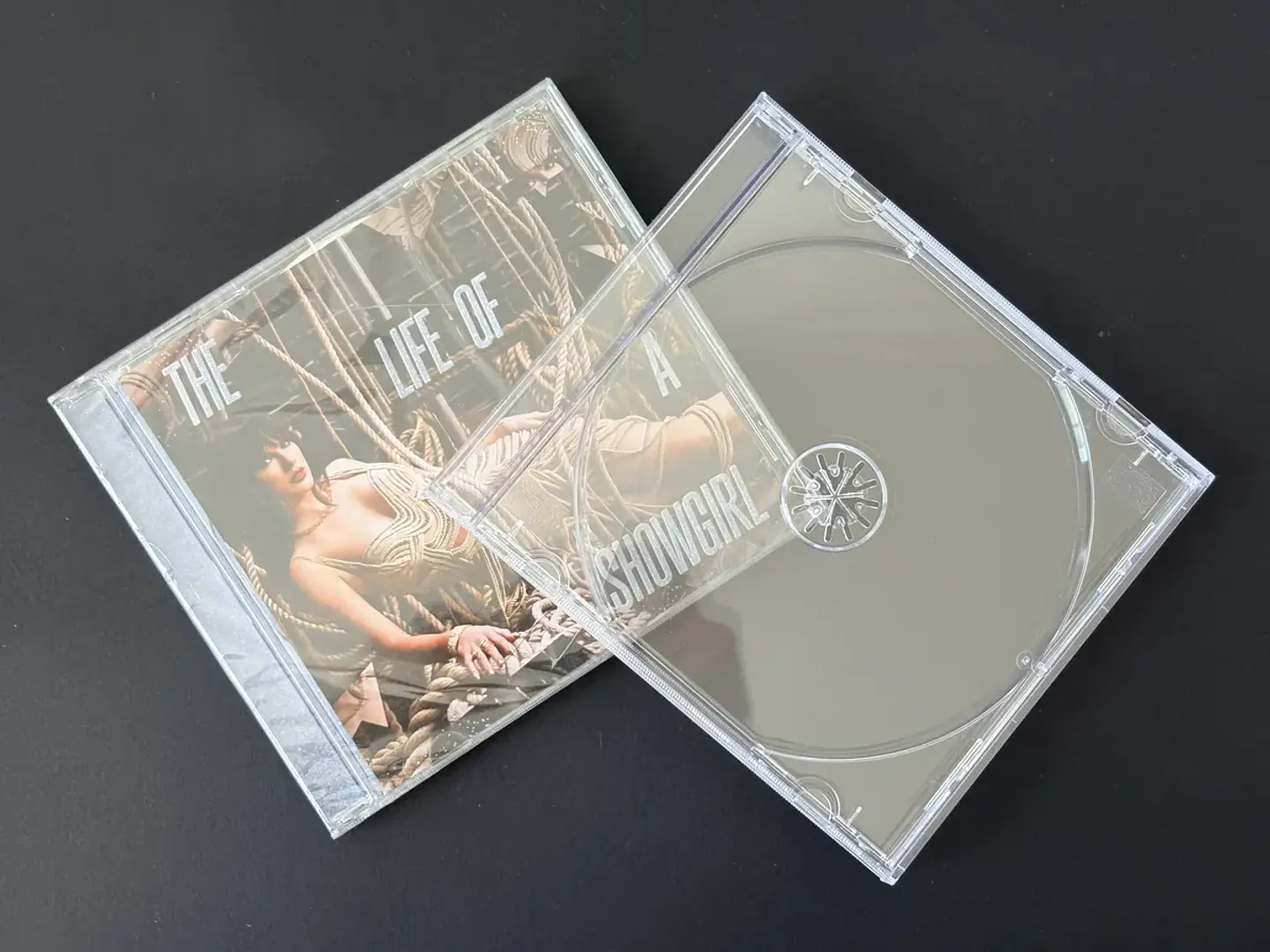 Taylor Swift - The Life Of A Showgirl - CD Limitados + Acoustic Bonus Tracks  13