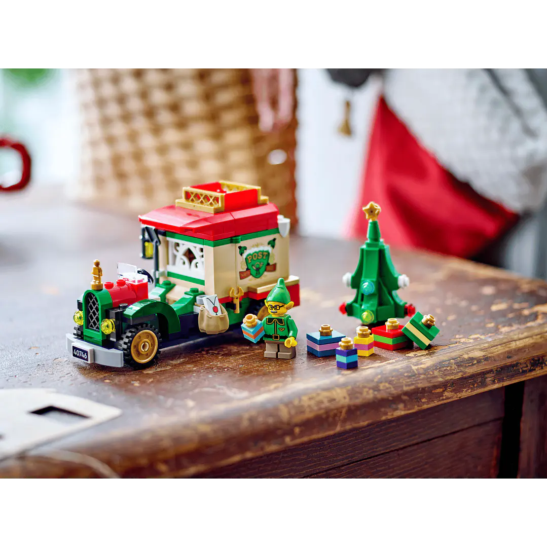 LEGO - Camión de Reparto de Papá Noel (40746) 4