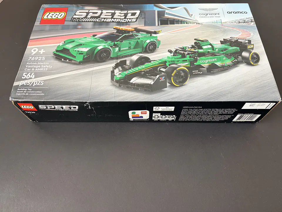 (con detalle) LEGO - Speed Champions - Safety Car de Aston Martin y AMR23 (76925) 8