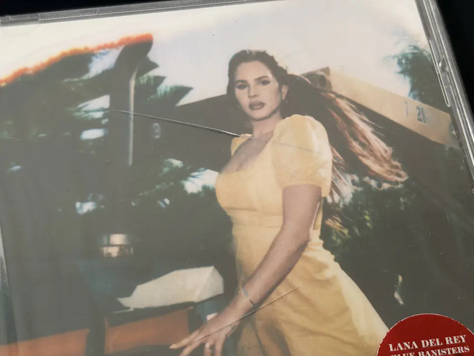 (con detalle) Lana Del Rey - Blue Banisters - CD Target Portada Alternativa 3