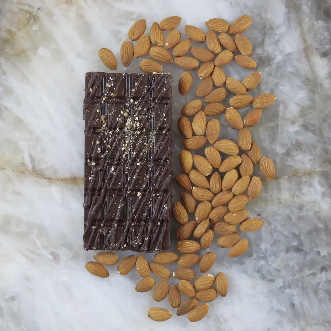 Dessert Bar: La Bohème (praliné clásico y caramelo vainilla) | Chocolate Dark 56% | 215gr 1